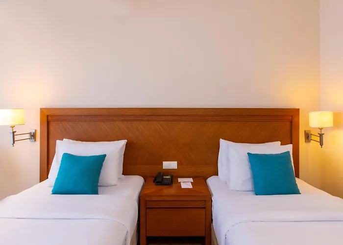 Hotell Labranda Mares 5*