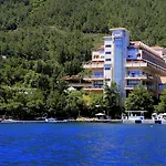 Labranda Mares